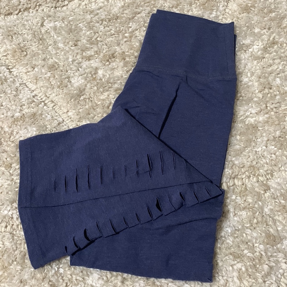 Aerie chill play move slit leggings size M